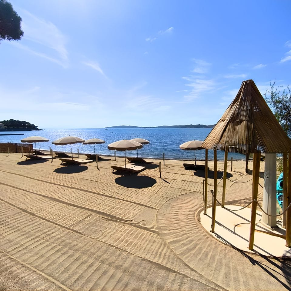 Accès plage privée du domaine