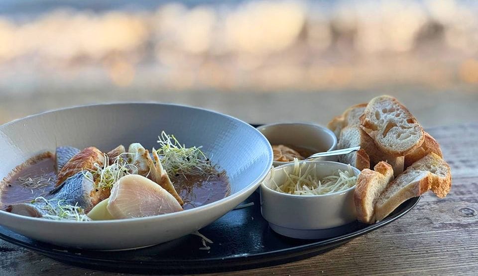 Expérience culinaire les pieds dans l’eau au Golfe de Saint-Tropez Expérience culinaire les pieds dans l’eau au Golfe de Saint-Tropez