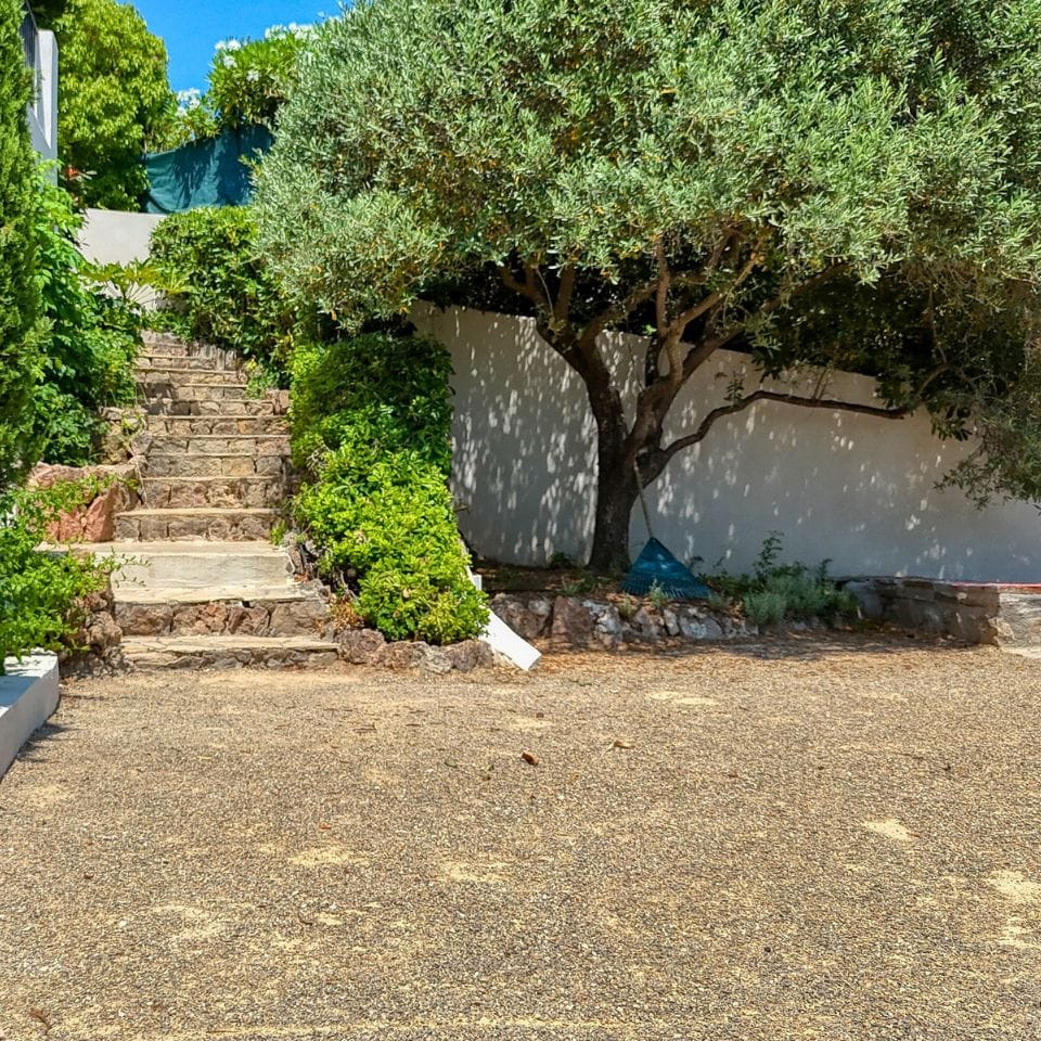 Loisirs et détente sur le boulodrome de la Villa La Chantyvière