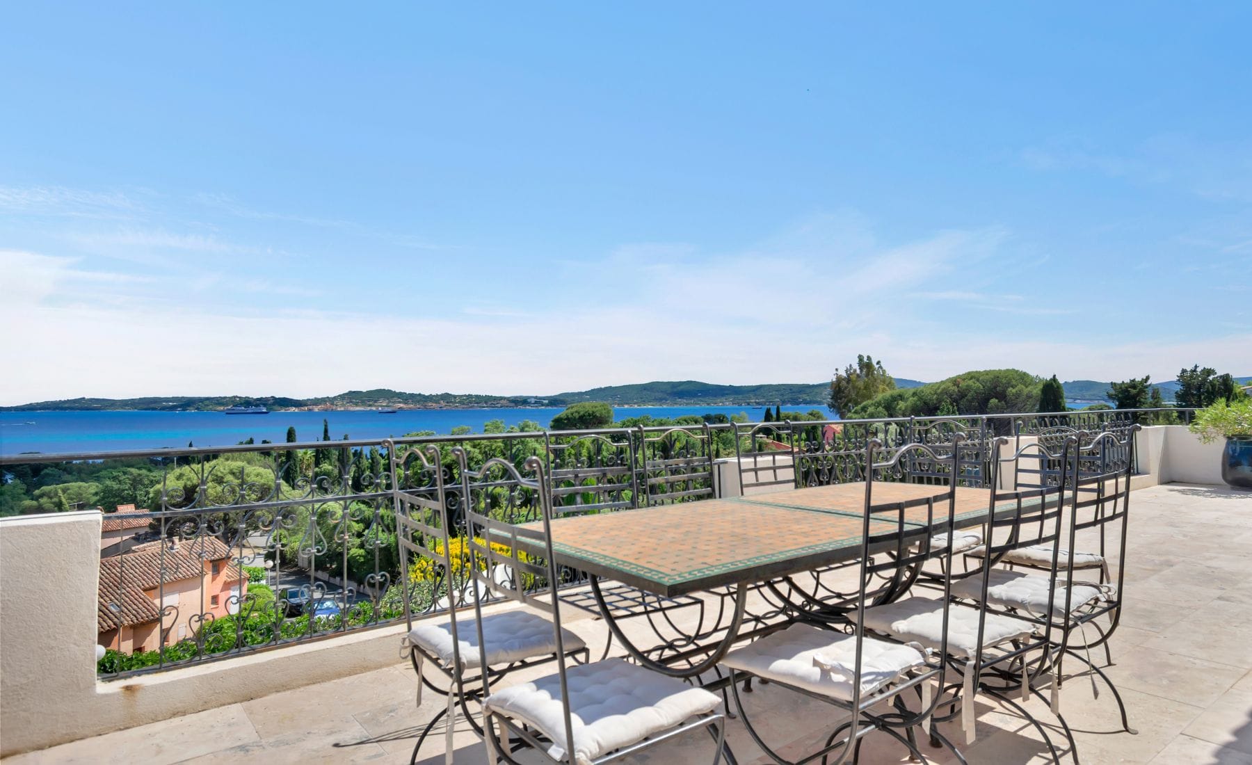 Villa familiale vue mer Golfe de Saint-Tropez Location villa pour famille avec vue mer panoramique sur le Golfe de Saint-Tropez Sainte-Maxime